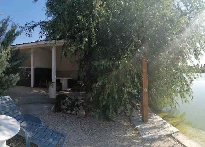 Zuzette ゲストハウス 3*