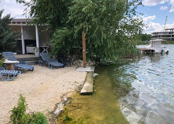 Zuzette ゲストハウス